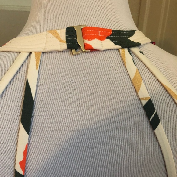 Vince Camuto swimsuit - Picture 10 of 10